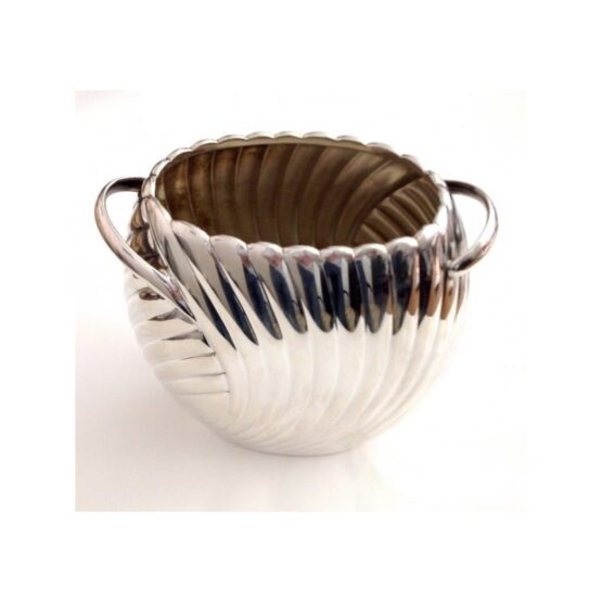 View larger  Previous Vaso con manici in argento massiccio 925 millesimi 925 Sterling Silver Vase 925 Sterling Silver Vase 925 Sterling Silver Vase - Image 4