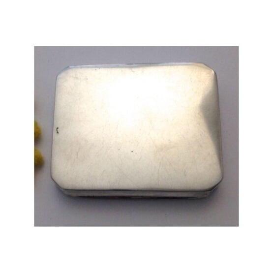 View larger  Previous Scatoletta d'epoca in argento massiccio 800 millesimi 800 Solid Silver Vintage Box 800 Solid Silver Vintage Box 800 Solid Silver Vintage Box - Image 3
