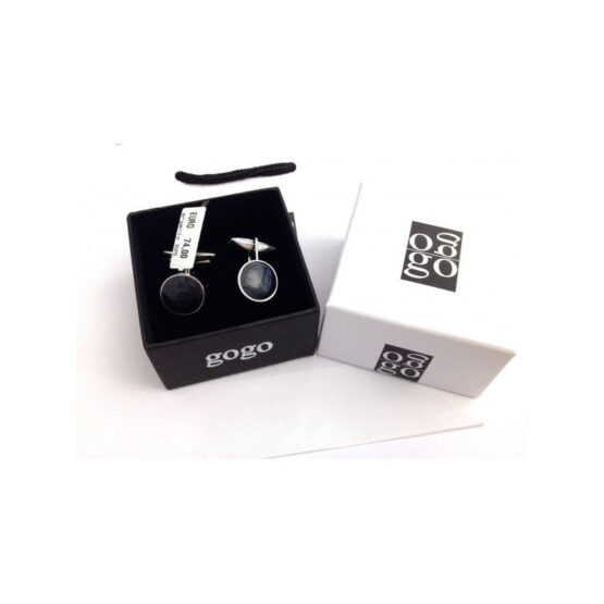 Visualizza ingrandito  Precedente Gemelli Tondi in argento 925 con smalto nero Gemelli Tondi in argento 925 con smalto nero Gemelli Tondi in argento 925 con smalto nero Gemelli Tondi in argento 925 con smalto nero Gemelli Tondi in argento 925 con smalto nero - immagine 3