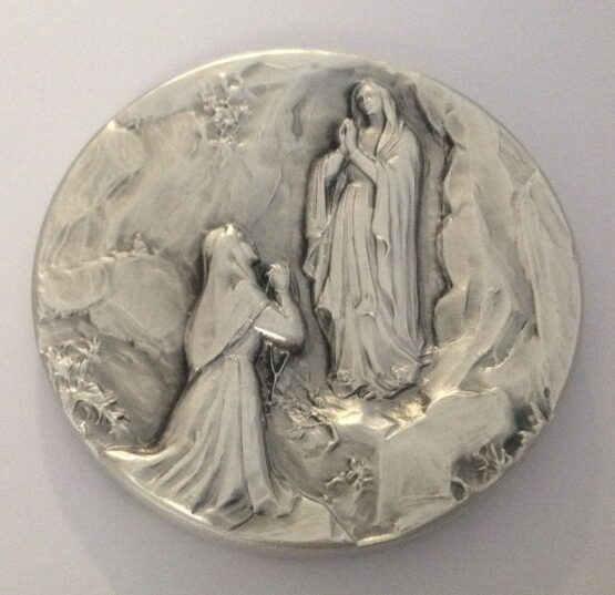 MEDAILLON OF POPE FRANCIS / MADONNA OF LOURDES - MADE IN HIGH RELIEF - Image 2