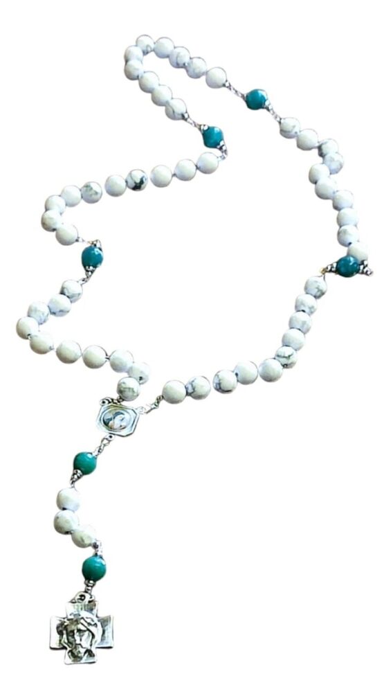 CORONA SANTO ROSARIO CRISTIANO IN PIETRA DURA DI AULITE BIANCA E GRANI DEL PATER IN AGATA VERDE - GIOIELLO ARTIGIANALE FATTO A MANO IN ITALIA  ( grano da 6 mm )
